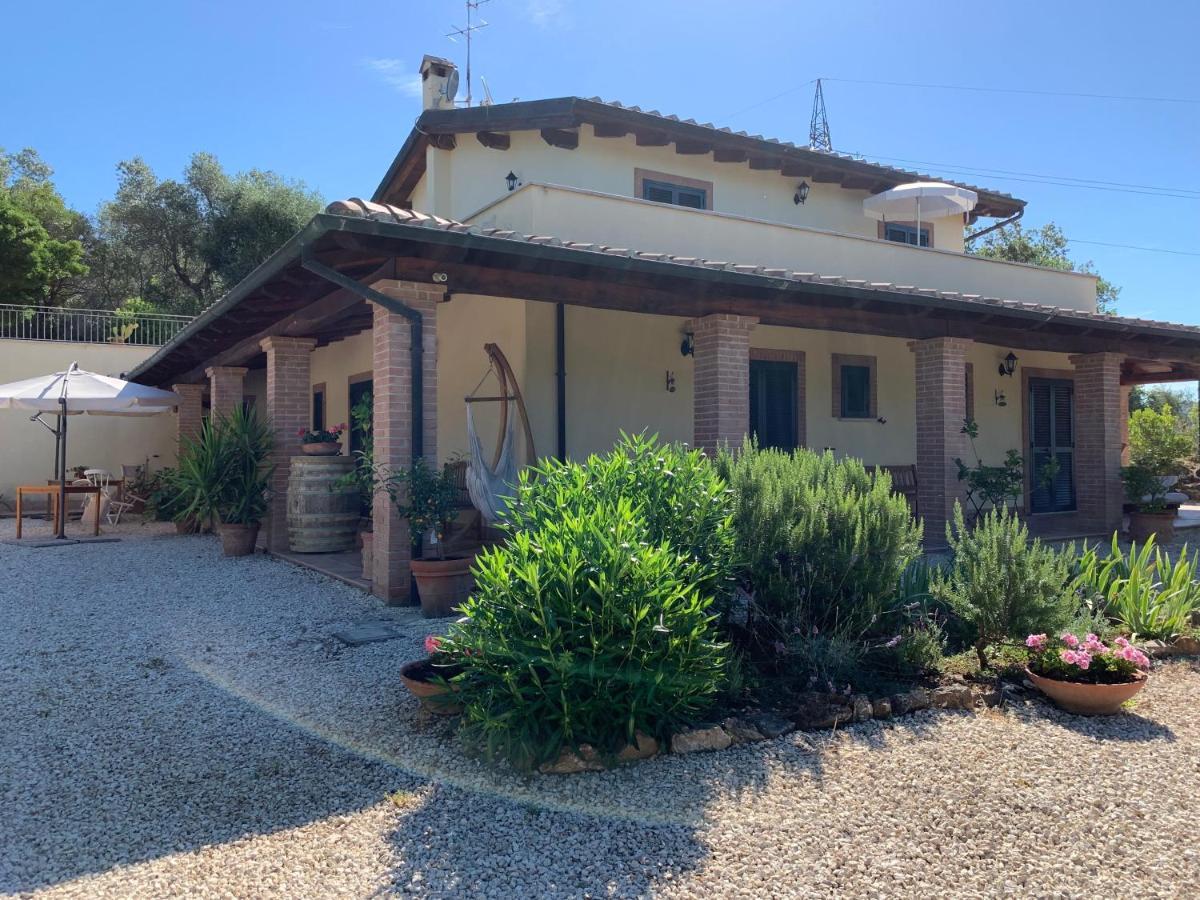 Bed and Breakfast Casale Terre Rosse Saturnia Exterior foto